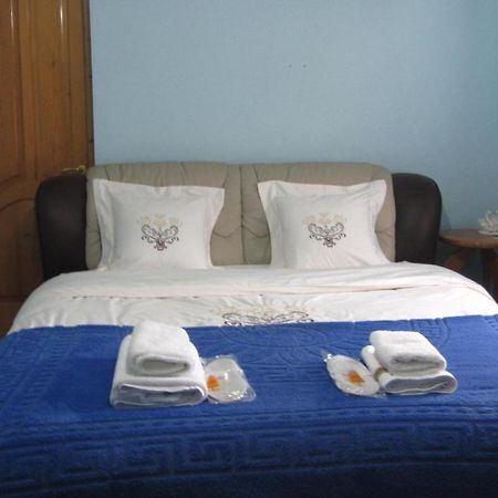 Blue Guest House Samtredia Экстерьер фото